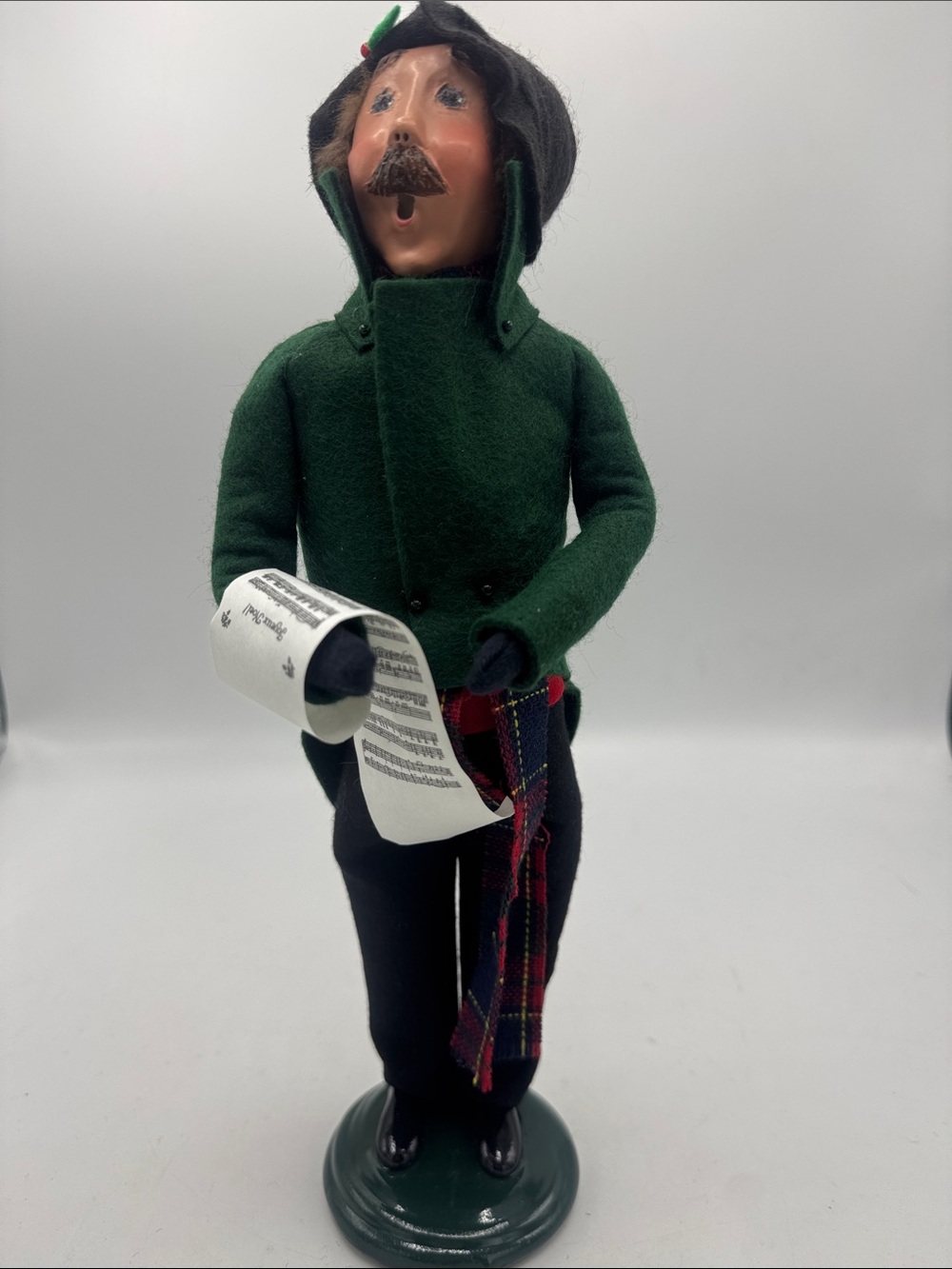 Byers choice Victorian Caroler Man
